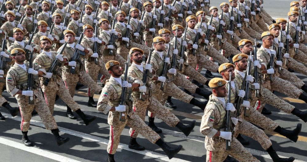 الحرس الثوري يفاجئ إسرائيل بـ"حصار" من أربعة اتجاهات وأسلحة لم يعلن عنها الحرس الثوري يفاجئ إسرائيل بـ"حصار" من أربعة اتجاهات وأسلحة لم يعلن عنها