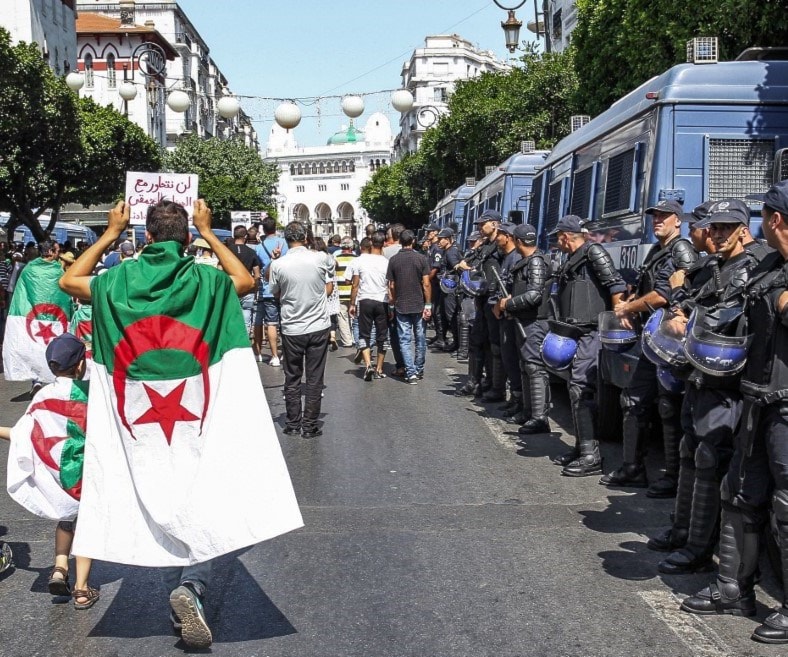 من مظاهرات يوم الجمعة 6 سبتمبر 2019 في الجزائر / أ.ف.ب من مظاهرات يوم الجمعة 6 سبتمبر 2019 في الجزائر / أ.ف.ب