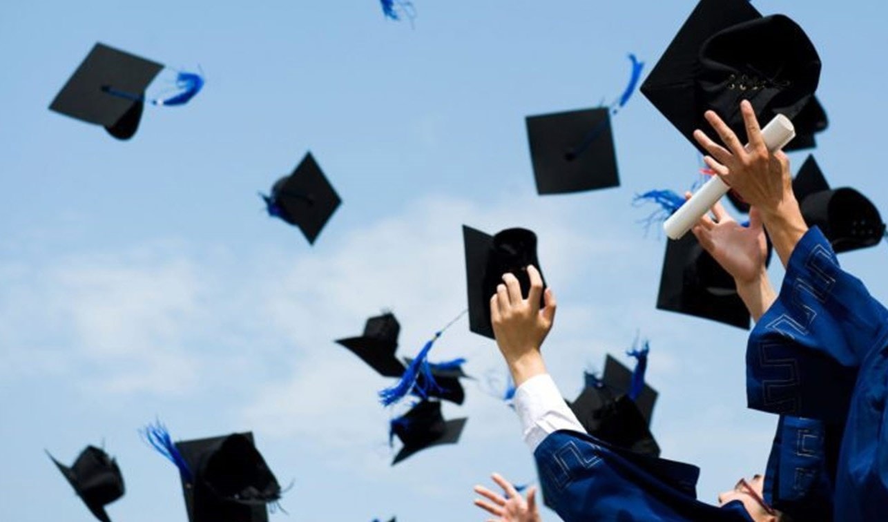 يُعتبر التعليم الجامعي عن بُعد مكسباً حقيقياً يحقّق الفرَص الإضافية يُعتبر التعليم الجامعي عن بُعد مكسباً حقيقياً يحقّق الفرَص الإضافية