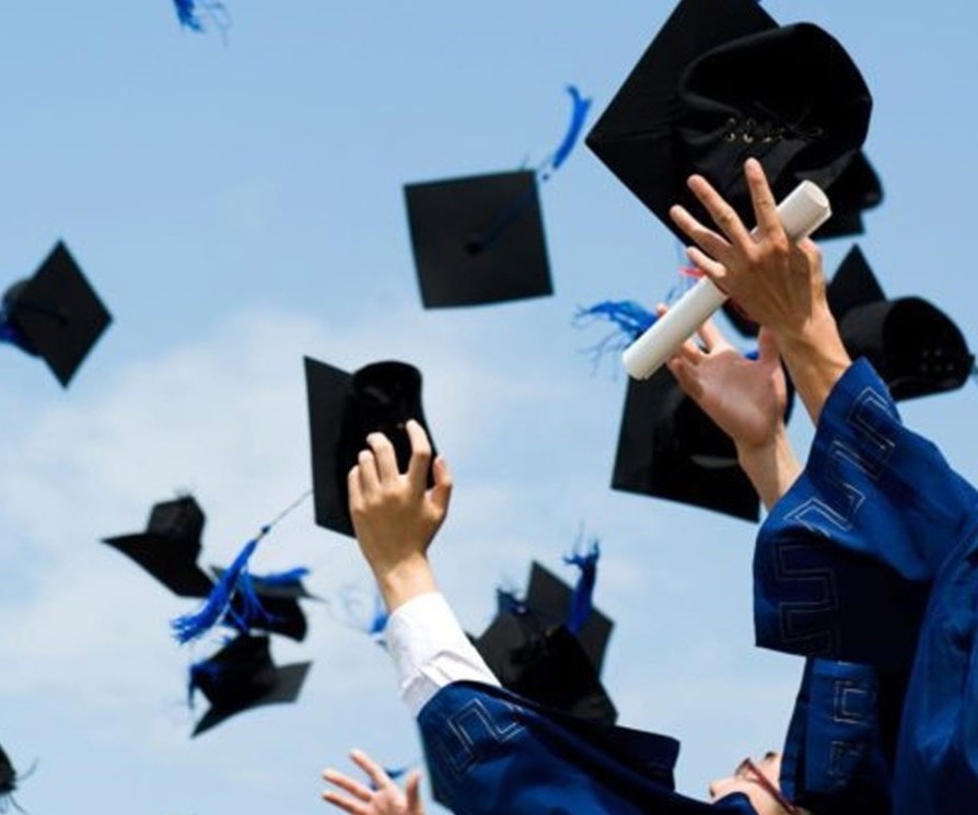 يُعتبر التعليم الجامعي عن بُعد مكسباً حقيقياً يحقّق الفرَص الإضافية يُعتبر التعليم الجامعي عن بُعد مكسباً حقيقياً يحقّق الفرَص الإضافية
