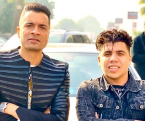 "حسن شاكوش" وإلى يساره "عمر كمال" "حسن شاكوش" وإلى يساره "عمر كمال"