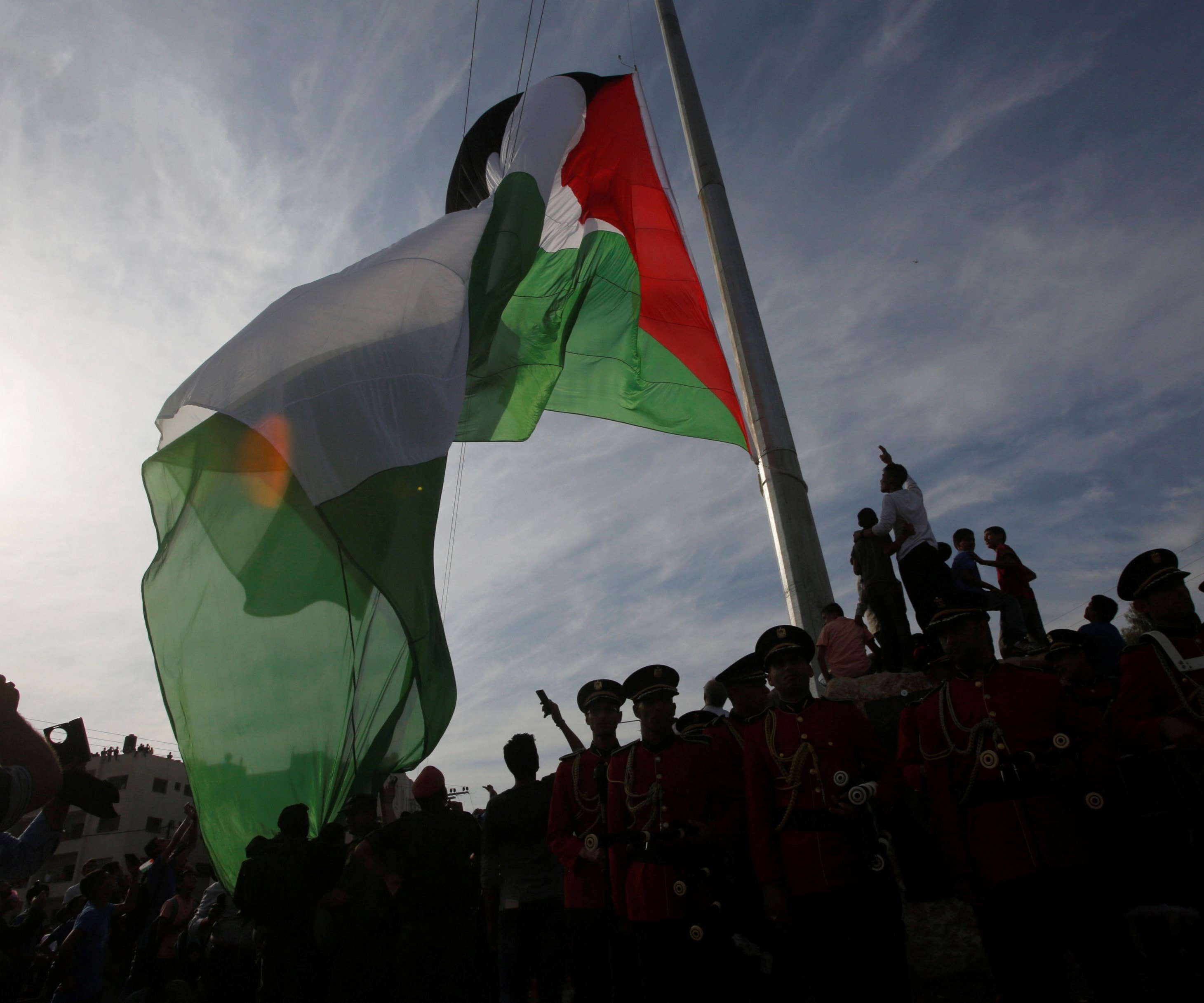 الفصائل الفلسطينية تندد بالتطبيع السوداني الإسرائيلي الفصائل الفلسطينية تندد بالتطبيع السوداني الإسرائيلي