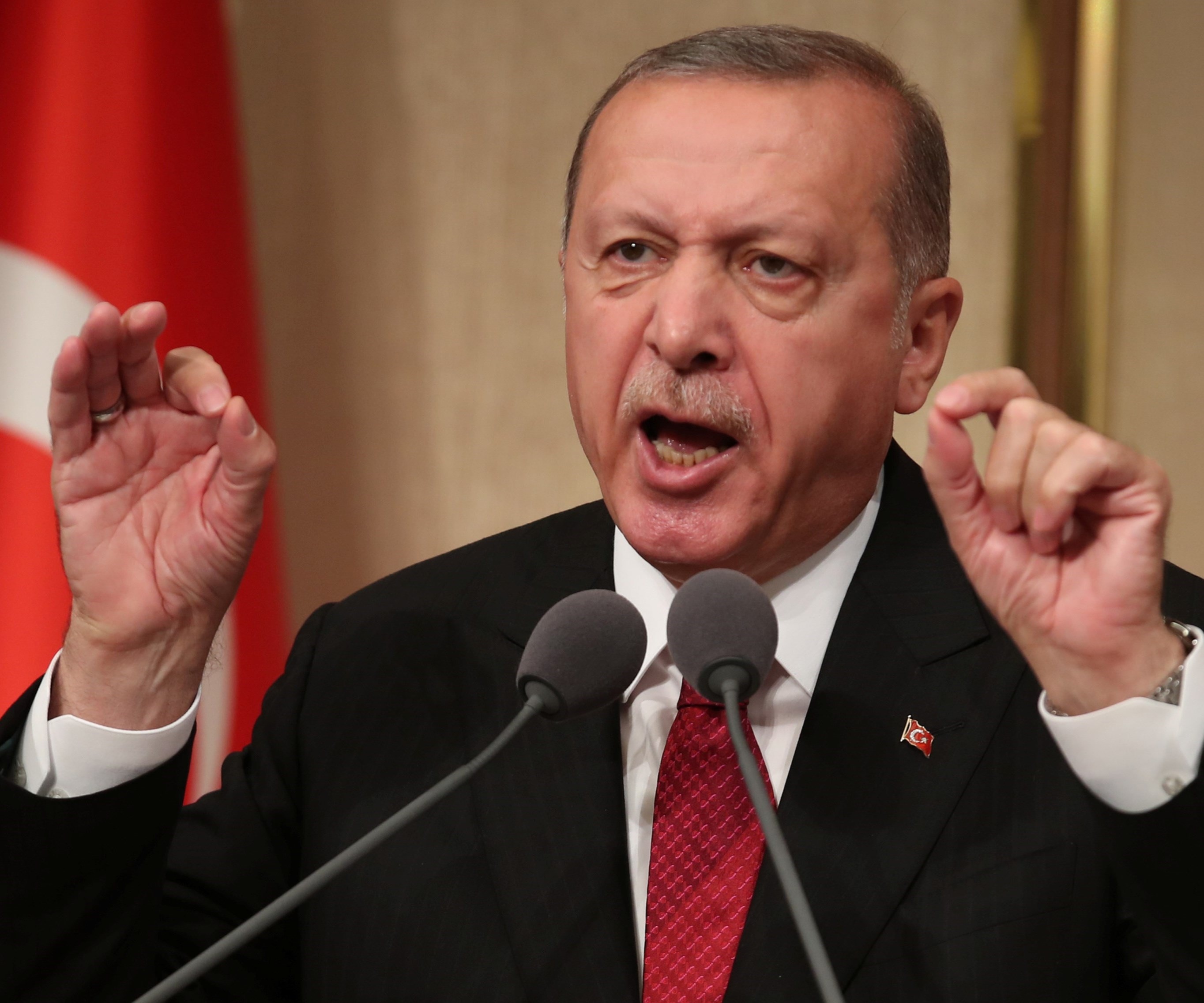 خيارات إردوغان الصّعبة.. الأعداء في كلّ مكان خيارات إردوغان الصّعبة.. الأعداء في كلّ مكان