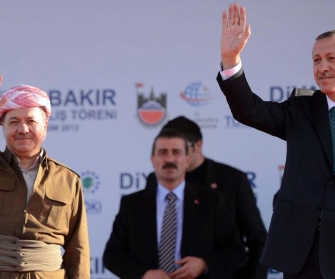 عاد التحالف بين رجب طيب إردوغان ومسعود البرزاني إلى "سخونته التقليدية والتاريخية" بعد فترة من الفتور عاد التحالف بين رجب طيب إردوغان ومسعود البرزاني إلى "سخونته التقليدية والتاريخية" بعد فترة من الفتور