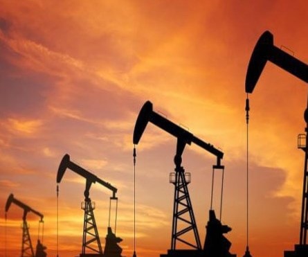 "أوبك+" توجل اجتماعها وسط هبوط أسعار النفط وتوافق عام على تخفيضات إنتاج النفط الحالية لثلاثة أشهر "أوبك+" توجل اجتماعها وسط هبوط أسعار النفط وتوافق عام على تخفيضات إنتاج النفط الحالية لثلاثة أشهر