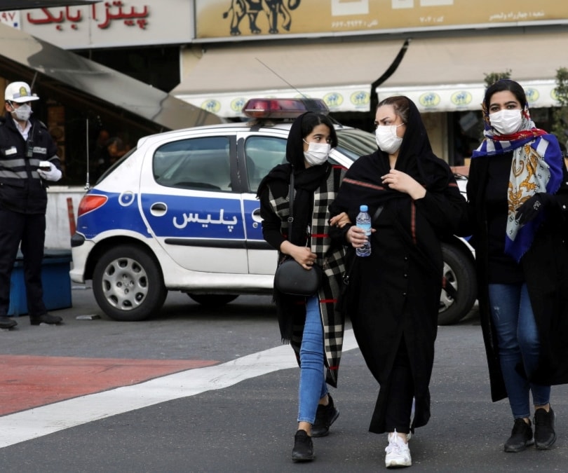 إيران لديها نظام صحي متطور وإنتاج أدوية يغطي 70 في المائة من حاجتها الداخلية إيران لديها نظام صحي متطور وإنتاج أدوية يغطي 70 في المائة من حاجتها الداخلية