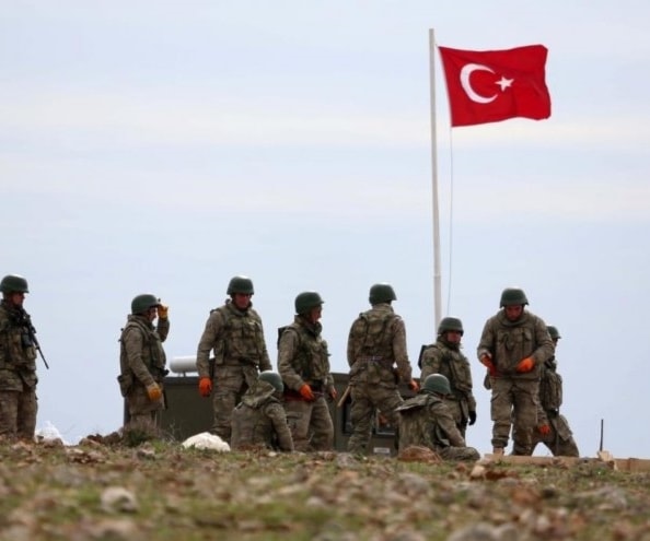 أثار موقف إردوغان هذا وتهربه من إعلان الحداد الوطني ردود فعل شعبية واسعة أثار موقف إردوغان هذا وتهربه من إعلان الحداد الوطني ردود فعل شعبية واسعة
