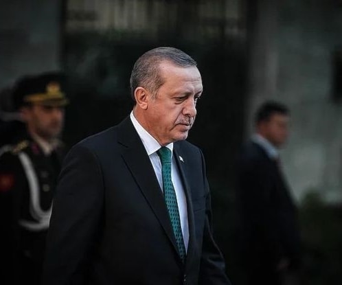 وجد إردوغان نفسه وحيداً بلا سندٍ وجد إردوغان نفسه وحيداً بلا سندٍ