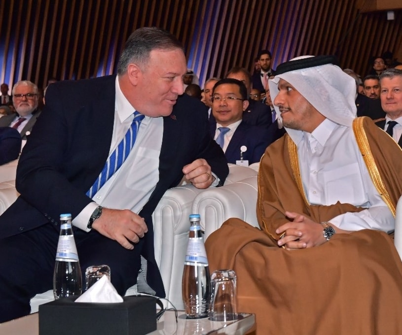بومبيو ونائب رئيس الوزراء القطري الشيخ محمد بن عبد الرحمن آل ثاني خلال التوقيع على الاتفاقية الأميركية مع لطالبان في قطر في 29 شباط/ فبراير 2020 بومبيو ونائب رئيس الوزراء القطري الشيخ محمد بن عبد الرحمن آل ثاني خلال التوقيع على الاتفاقية الأميركية مع لطالبان في قطر في 29 شباط/ فبراير 2020