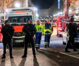 مقتل 9 أشخاص في هجوم بالرصاص في مقهيين منفصلين في مدينة هاناو الألمانية مقتل 9 أشخاص في هجوم بالرصاص في مقهيين منفصلين في مدينة هاناو الألمانية