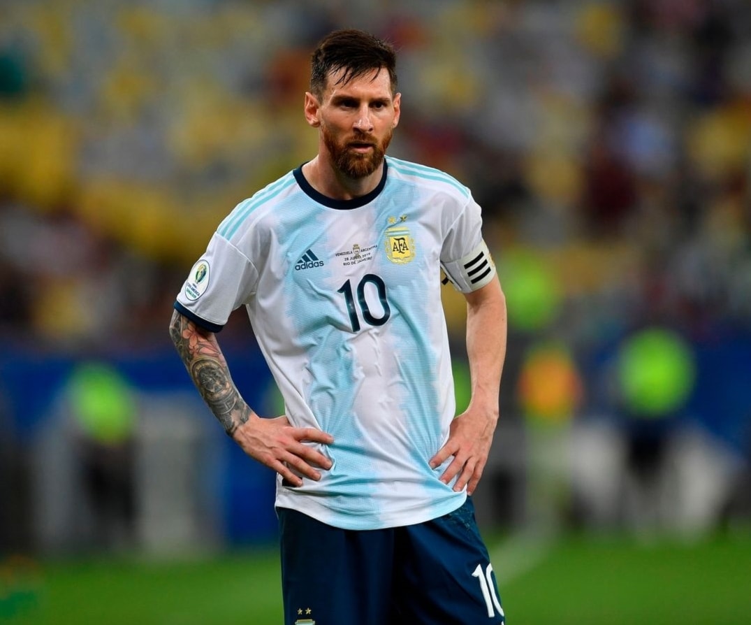 ميسي مع منتخب الأرجنتين (أرشيف) ميسي مع منتخب الأرجنتين (أرشيف)