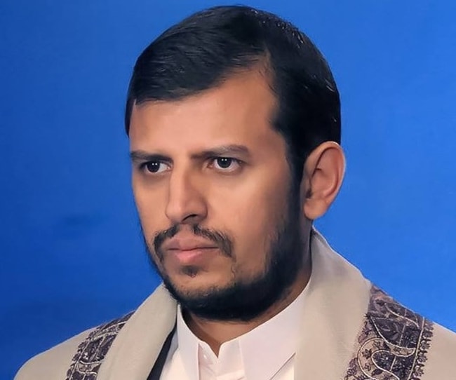 طرح الحوثي مبادرة تبادل تنصّ على الإفراج عن طيار سعودي و4 جنود مقابل الإفراج عن كل المعتقلين الفلسطينيين من أبناء "حماس" طرح الحوثي مبادرة تبادل تنصّ على الإفراج عن طيار سعودي و4 جنود مقابل الإفراج عن كل المعتقلين الفلسطينيين من أبناء "حماس"