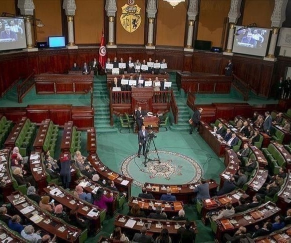 البرلمان التونسي يصوت بالإجماع على تفويض صلاحياته للحكومة لمدة شهرين لمواجهة كورونا البرلمان التونسي يصوت بالإجماع على تفويض صلاحياته للحكومة لمدة شهرين لمواجهة كورونا