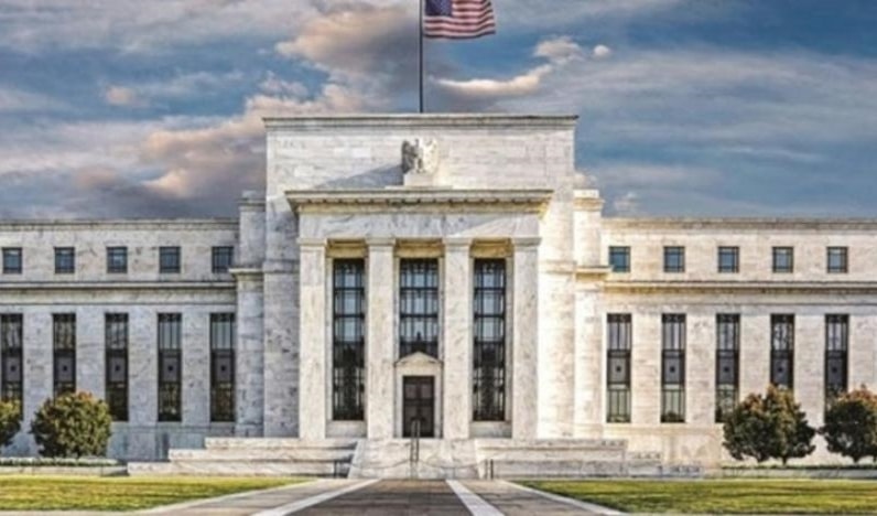 تقتدي إدارة الوكالة بقرار البيت الأبيض في تحديد الأولويات وتوزيع الموارد تقتدي إدارة الوكالة بقرار البيت الأبيض في تحديد الأولويات وتوزيع الموارد