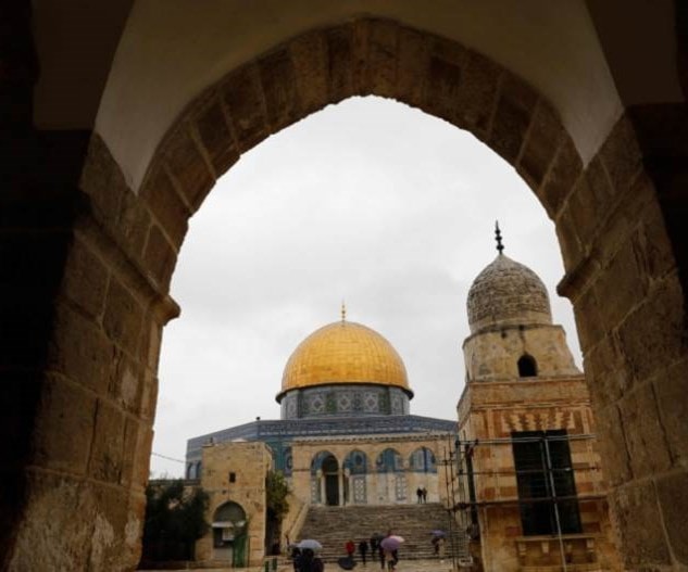 بين حارَس القدس وشهيدها وجنودها بين حارَس القدس وشهيدها وجنودها