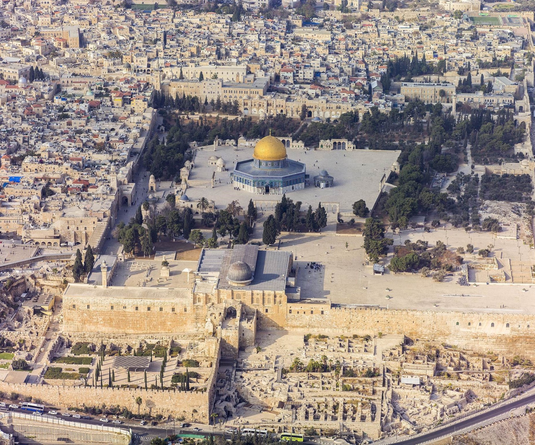 اليهود في فلسطين ليسوا من بني إسرائيل. بنو إسرائيل انقرضوا منذ زمن طويل اليهود في فلسطين ليسوا من بني إسرائيل. بنو إسرائيل انقرضوا منذ زمن طويل