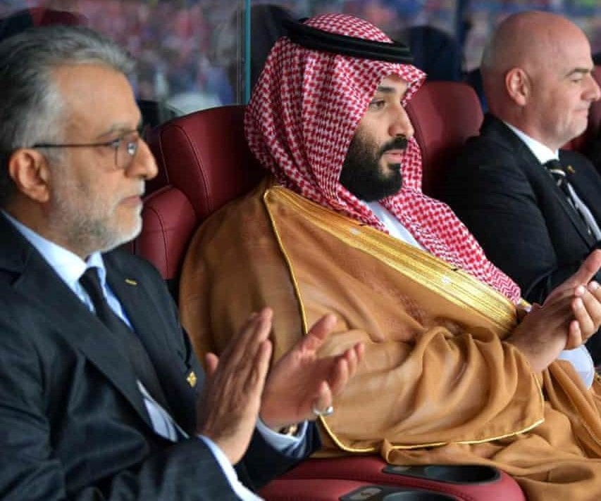 محمد بن سلمان خلال حضوره كأس العالم 2018 في روسيا. محمد بن سلمان خلال حضوره كأس العالم 2018 في روسيا.