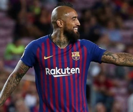 انضم فيدال إلى برشلونة في عام 2018 انضم فيدال إلى برشلونة في عام 2018