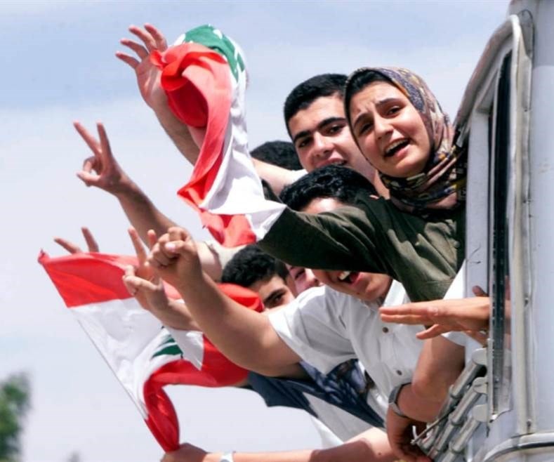 على أعتاب التحرير تركتُ ذكرى على أعتاب التحرير تركتُ ذكرى