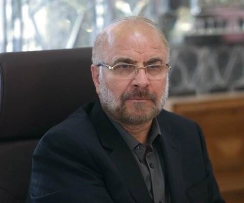 قاليباف: الثورة الاسلامية استطاعت أن تؤسس أهم نموذج منافس لنظام الرأسمالية العالمي قاليباف: الثورة الاسلامية استطاعت أن تؤسس أهم نموذج منافس لنظام الرأسمالية العالمي