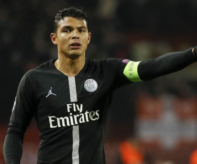 تياغو سيلفا يريد 10 مليون يورو كراتب سنوي تياغو سيلفا يريد 10 مليون يورو كراتب سنوي