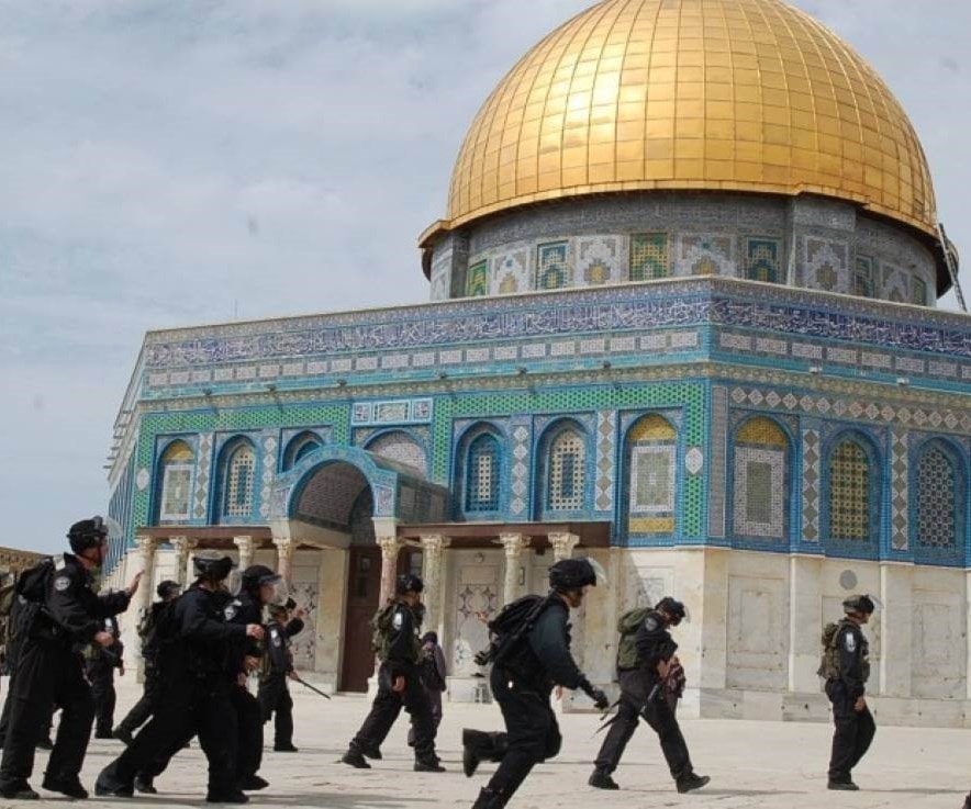 61 مستوطناً يقتحمون المسجد الأقصى.. وقوات الاحتلال تعتقل عشرة مواطنين من الضفة 61 مستوطناً يقتحمون المسجد الأقصى.. وقوات الاحتلال تعتقل عشرة مواطنين من الضفة