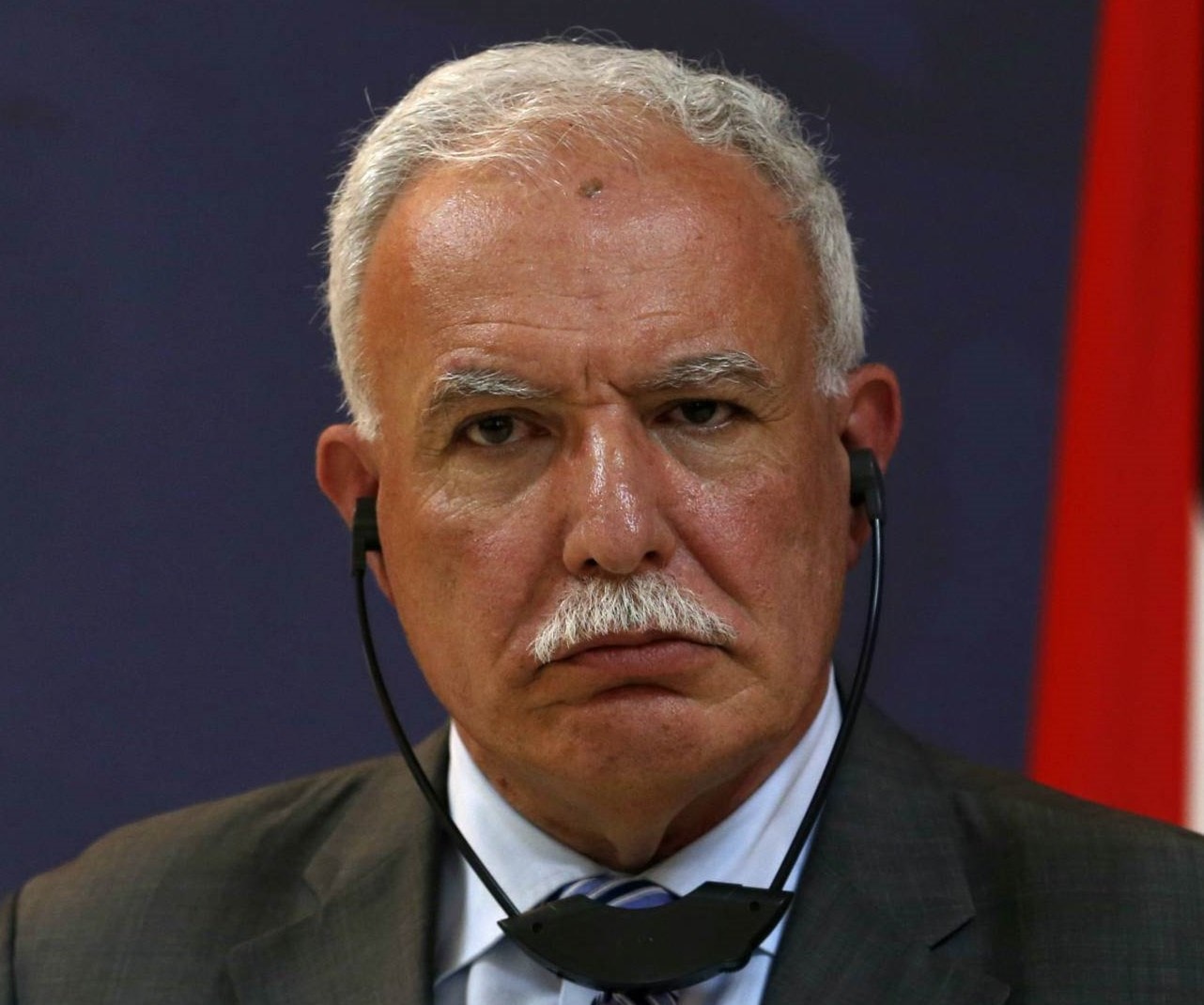 الطيراوي: رياض المالكي يوحي بتصرفاته وكأنه يستجدي لقاء الكيان الطيراوي: رياض المالكي يوحي بتصرفاته وكأنه يستجدي لقاء الكيان
