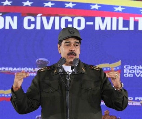 مادورو يعلن تضامن الشعب الفنزويلي مع الشعب الأميركي المنتفض مادورو يعلن تضامن الشعب الفنزويلي مع الشعب الأميركي المنتفض