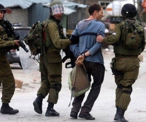 أسرى فلسطين: الاحتلال يتعمد استهداف طلبة الثانوية العامة فترة الامتحانات أسرى فلسطين: الاحتلال يتعمد استهداف طلبة الثانوية العامة فترة الامتحانات