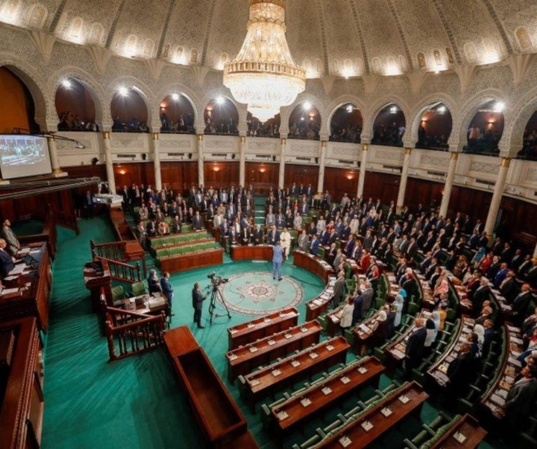شهدت جلسة البرلمان التونسي بشأن التدخل الأجنبي في ليبيا خلافات حادة بين مكونات الائتلاف الحكومي شهدت جلسة البرلمان التونسي بشأن التدخل الأجنبي في ليبيا خلافات حادة بين مكونات الائتلاف الحكومي