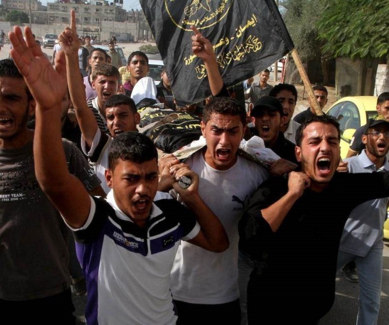 جيش الاحتلال ومستوطنيه أطلقوا الرصاص بطريقةٍ عشوائيّةٍ ما أدّى الى استشهاد أبو يعقوب جيش الاحتلال ومستوطنيه أطلقوا الرصاص بطريقةٍ عشوائيّةٍ ما أدّى الى استشهاد أبو يعقوب