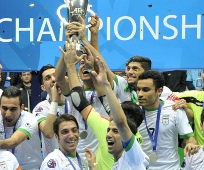 يُعَدّ منتخب إيران من أقوى المنتخبات في العالم في كرة القدم للصالات وهو الأول آسيوياً منذ أعوام يُعَدّ منتخب إيران من أقوى المنتخبات في العالم في كرة القدم للصالات وهو الأول آسيوياً منذ أعوام