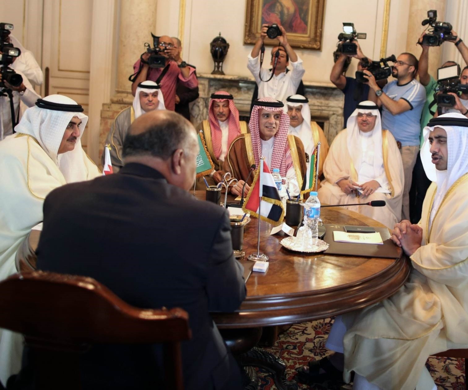لا يبدو أنَّ قطر تولي الحوار مع الإمارات الاهتمام، فالصراع بينهما إقليمي في ذروته (أرشيف) لا يبدو أنَّ قطر تولي الحوار مع الإمارات الاهتمام، فالصراع بينهما إقليمي في ذروته (أرشيف)