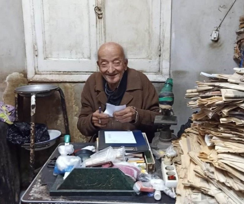 طبيب الغلابة يفارق الحياة بعد رحلة طويلة مع الانسانية طبيب الغلابة يفارق الحياة بعد رحلة طويلة مع الانسانية