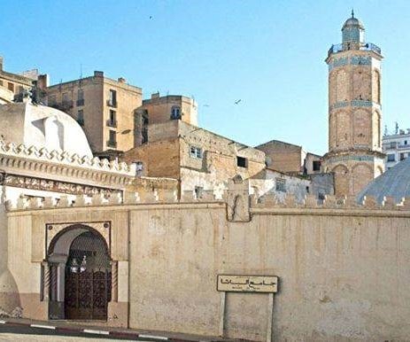 منها "جامع الباشا".. "الثقافة الجزائرية" تقرر ترميم معالم تاريخية في وهران منها "جامع الباشا".. "الثقافة الجزائرية" تقرر ترميم معالم تاريخية في وهران