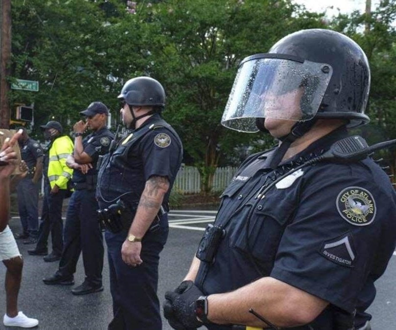 شهدت أتلانتا خلال عطلة نهاية الأسبوع عدداً متزايداً من عمليات القتل وتدمير الممتلكات شهدت أتلانتا خلال عطلة نهاية الأسبوع عدداً متزايداً من عمليات القتل وتدمير الممتلكات