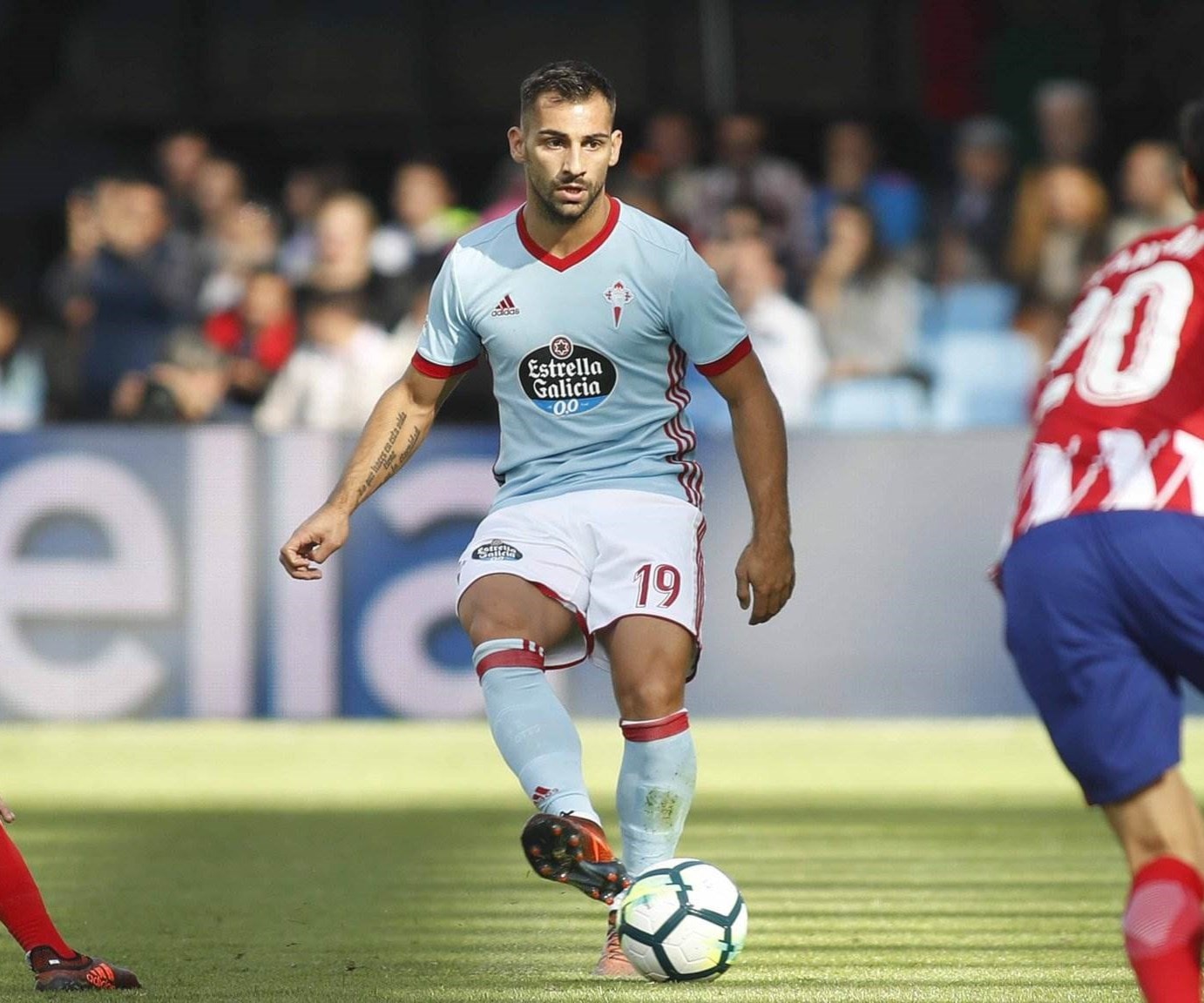 جوني أوتا لاعب سيلتا فيغو (أرشيف) جوني أوتا لاعب سيلتا فيغو (أرشيف)