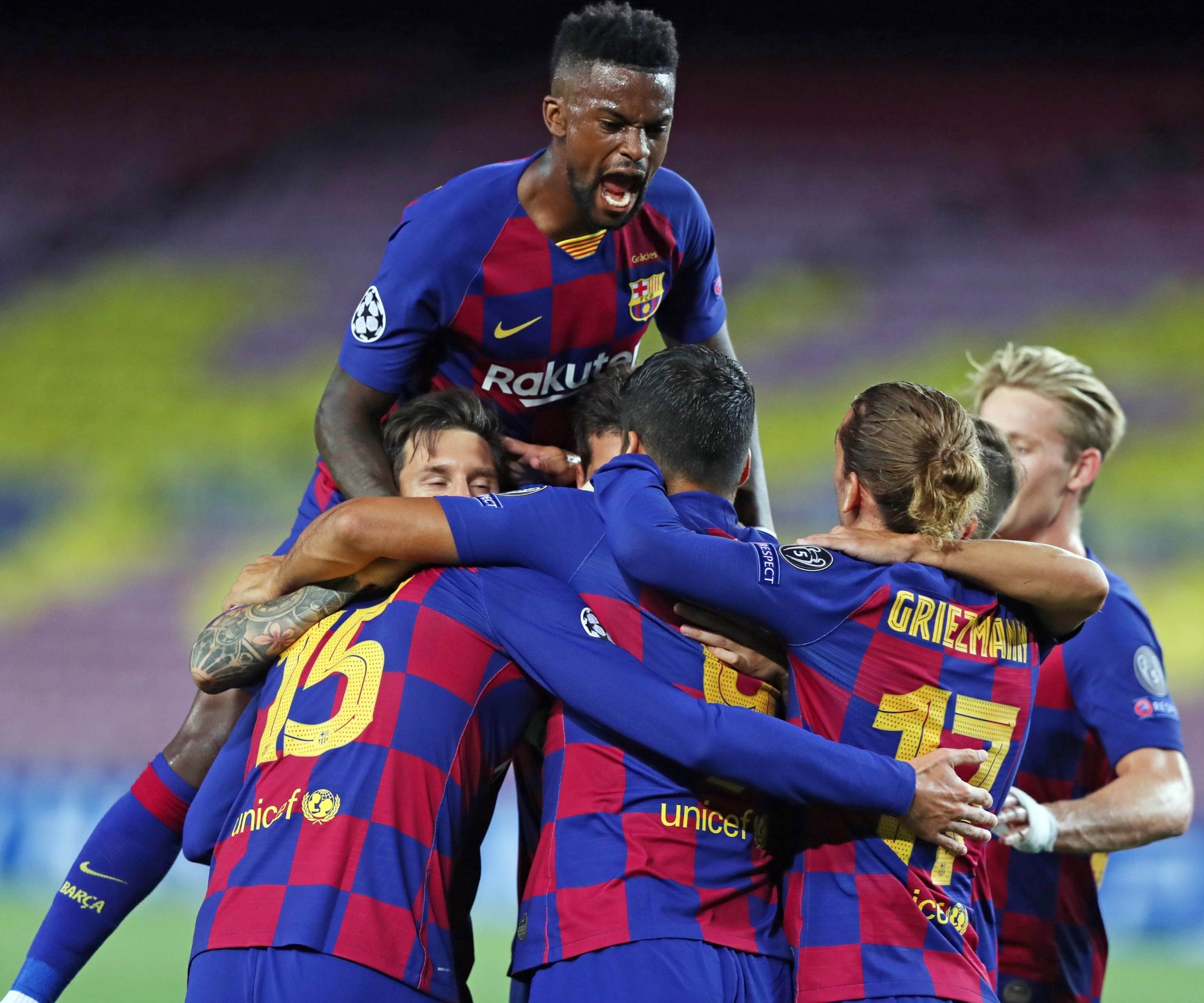 مجموعة من لاعبي برشلونة في مباراة نابولي مجموعة من لاعبي برشلونة في مباراة نابولي