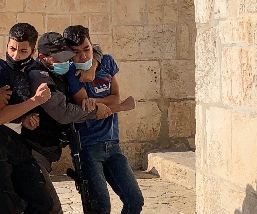 فلسطين للدراسات: الاحتلال يعتقل 28 مواطنا خلال أيام العيد فلسطين للدراسات: الاحتلال يعتقل 28 مواطنا خلال أيام العيد