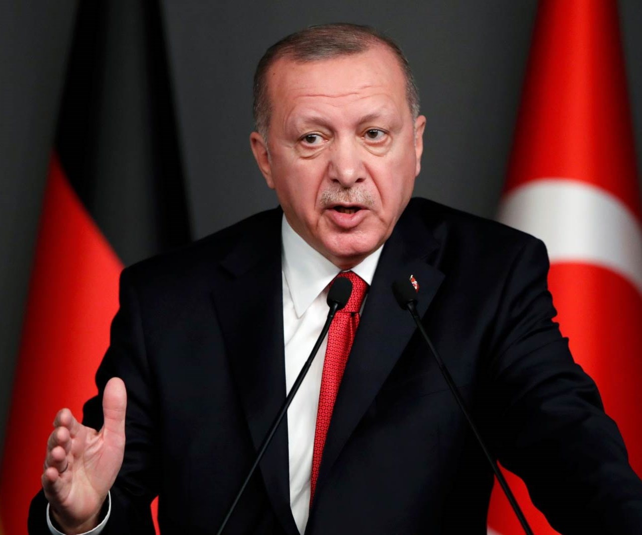 إردوغان: لسنا بحاجة للتباحث مع من ليس لديهم أي حقوق في مناطق الصلاحية البحرية إردوغان: لسنا بحاجة للتباحث مع من ليس لديهم أي حقوق في مناطق الصلاحية البحرية