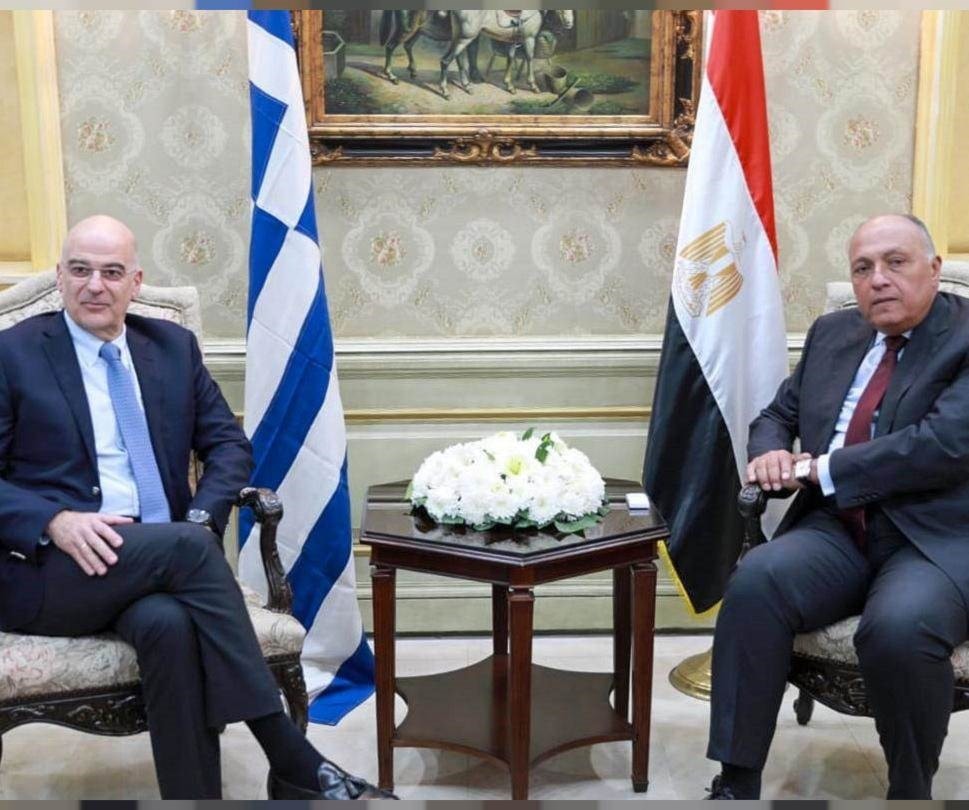 وزيرا الخارجية المصري واليوناني يوقعان في القاهرة على اتفاق لتعيين الحدود البحرية بين البلدين وزيرا الخارجية المصري واليوناني يوقعان في القاهرة على اتفاق لتعيين الحدود البحرية بين البلدين
