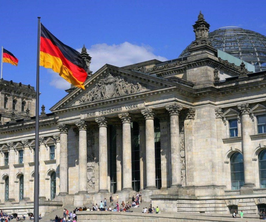 الحكومة الألمانية توافق على ثاني أعلى صافي دين في ميزانية 2021 لتمويل مكافحة كورونا الحكومة الألمانية توافق على ثاني أعلى صافي دين في ميزانية 2021 لتمويل مكافحة كورونا