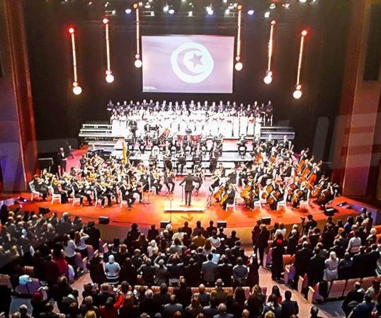 "مسرح الأوبرا" في تونس يستأنف نشاطه "مسرح الأوبرا" في تونس يستأنف نشاطه
