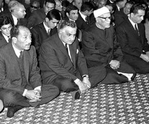 الانقسام حول جمال عبد الناصر بين التيارين الناصري والإخواني له وجوه عديدة الانقسام حول جمال عبد الناصر بين التيارين الناصري والإخواني له وجوه عديدة
