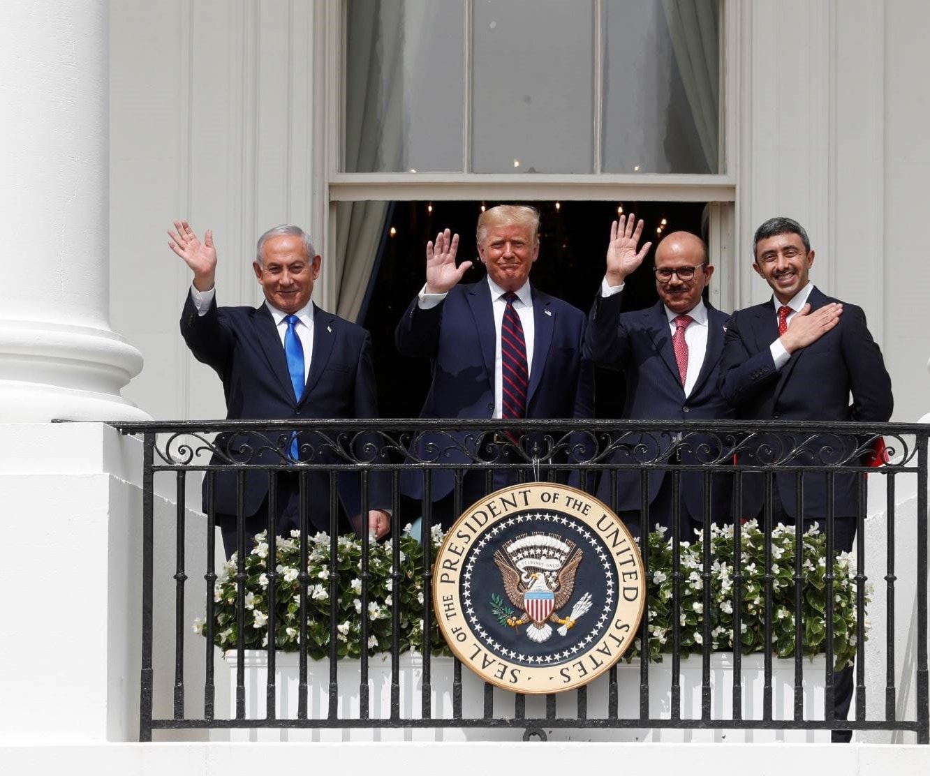 الواقع وتسلسل الأحداث يؤكّدان أنَّ المسعى الأميركي للكشف عن حال التقارب يأتي لتحقيق أهدف سياسيّة خلفها غايات الواقع وتسلسل الأحداث يؤكّدان أنَّ المسعى الأميركي للكشف عن حال التقارب يأتي لتحقيق أهدف سياسيّة خلفها غايات