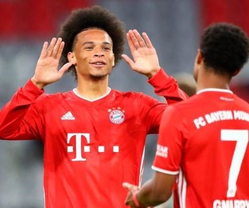 فاز بايرن في مباراته الأولى على شالكه 8-0 فاز بايرن في مباراته الأولى على شالكه 8-0