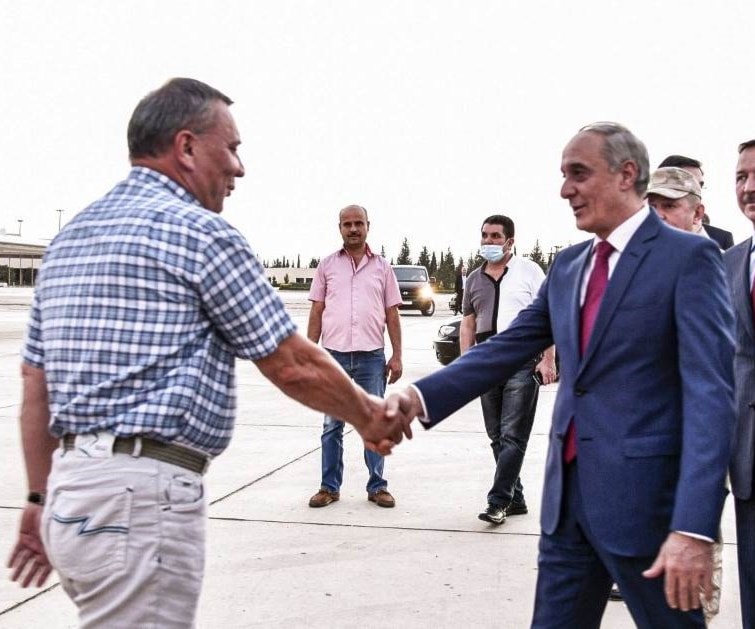 الفريق الروسي الاقتصادي زار دمشق برئاسة نائب رئيس الوزراء يوري بوريسوف (أ ف ب - أرشيف) الفريق الروسي الاقتصادي زار دمشق برئاسة نائب رئيس الوزراء يوري بوريسوف (أ ف ب - أرشيف)