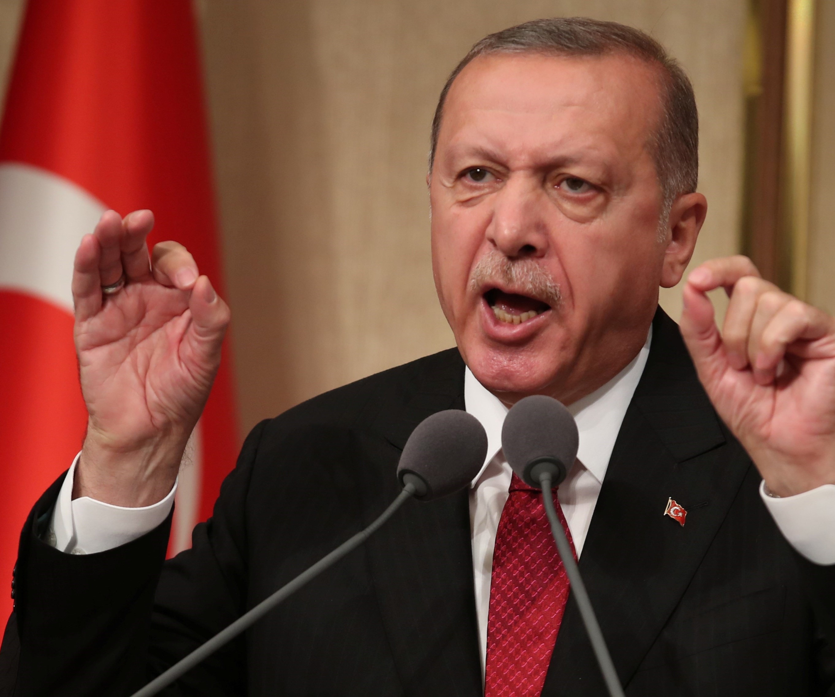 لماذا ألغى إردوغان ووزارة الدفاع حساباتهم على واتساب؟ لماذا ألغى إردوغان ووزارة الدفاع حساباتهم على واتساب؟