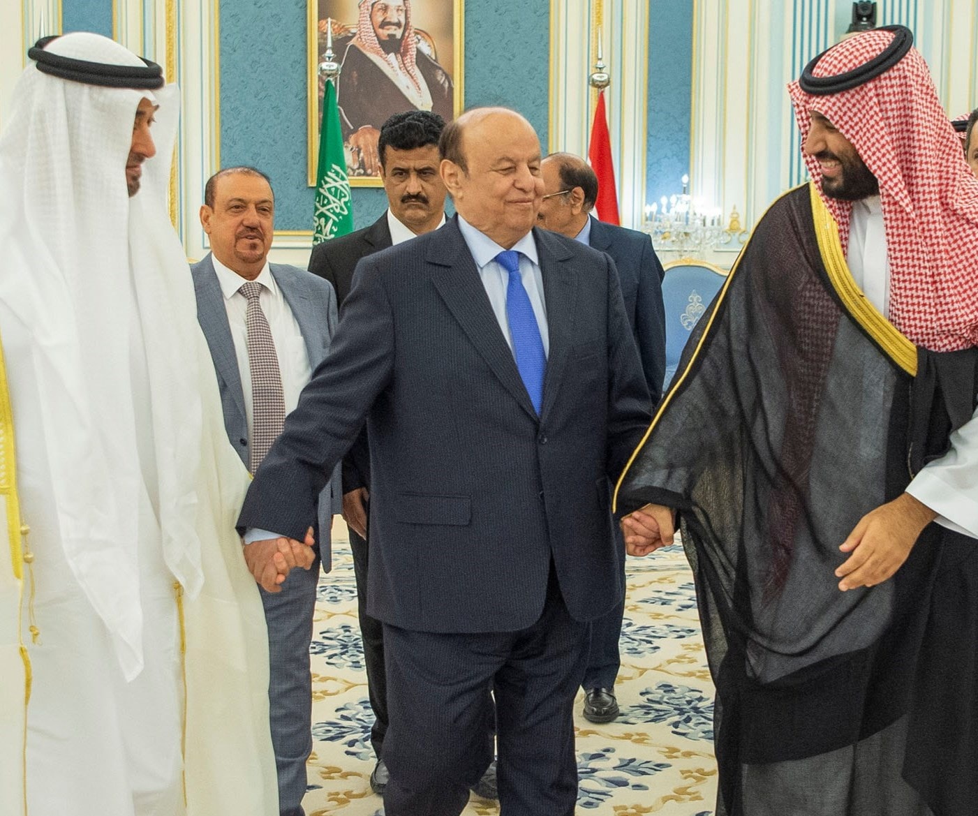 دعونا نقرأ المشهد عن قُرب في علاقة الشراكة بين دولتي تحالف العُدوان. دعونا نقرأ المشهد عن قُرب في علاقة الشراكة بين دولتي تحالف العُدوان.