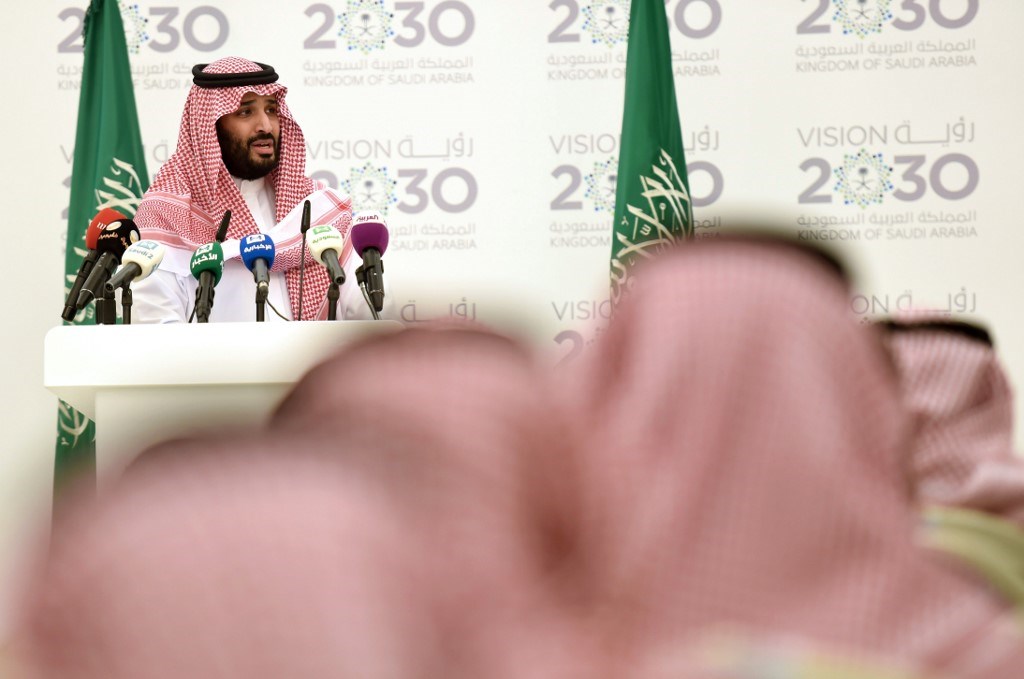 بلومبرغ: وليّ العهد السعودي غير راضٍ عن انجازات"رؤية 2030" الاقتصادية